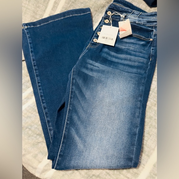 Stack of 3 KanCan Jeans 🩶🤍🩶 - Picture 2 of 9